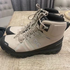 On Running Men's Beige and Black Rain & Snow Boots